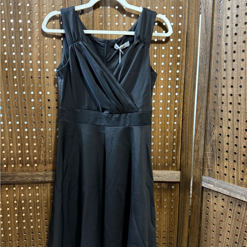Elegant Black Sleeveless Dress